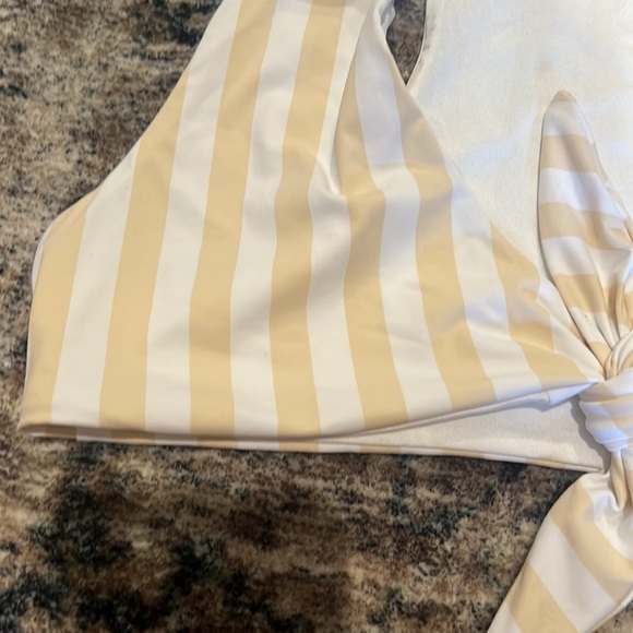 We Wore What bathing suit top - Picture 3 of 4